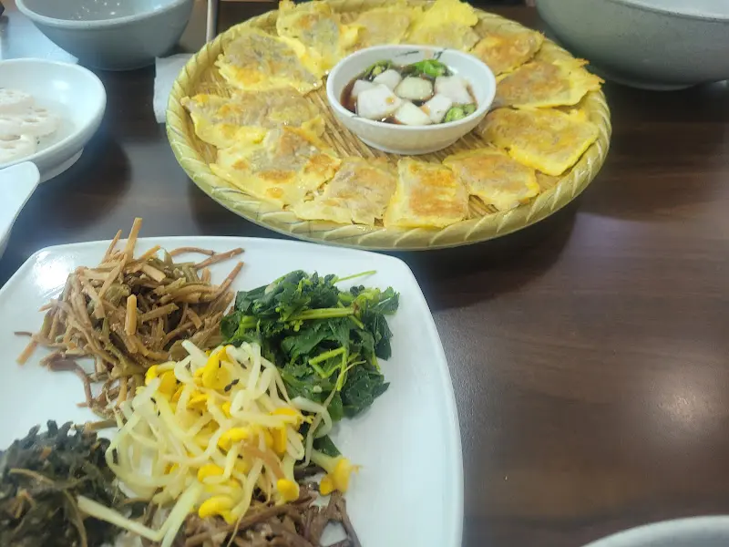 다채로운 나물 반찬