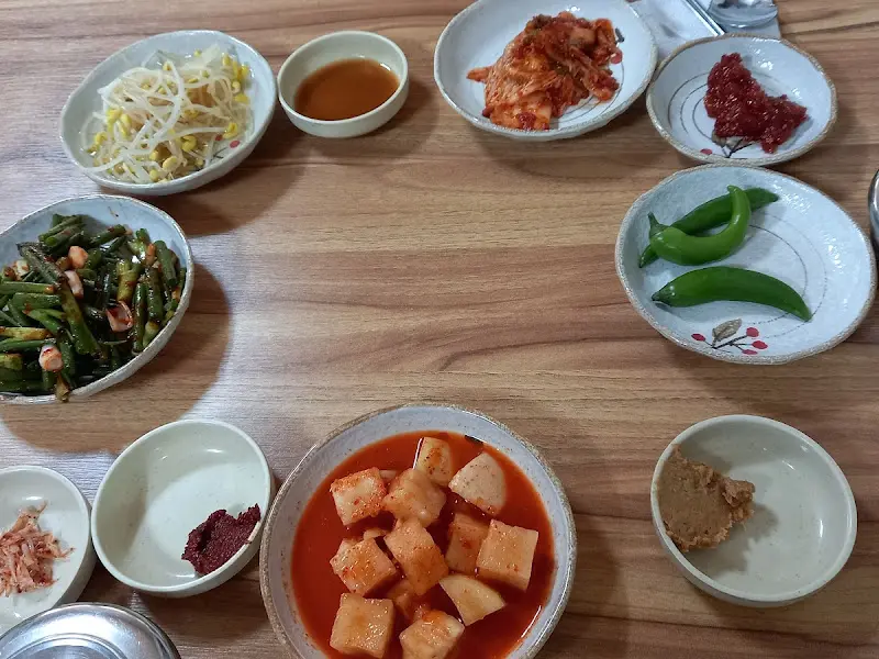 정갈한 곁들임 찬