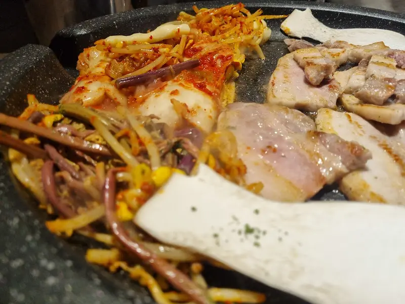 고기와 김치의 환상적인 조합