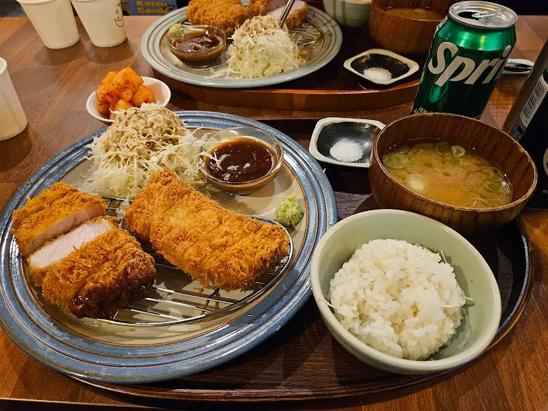 카츠오도 한상차림