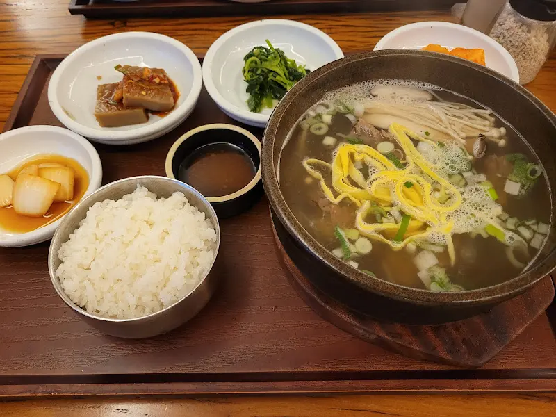 갈비탕과 밑반찬