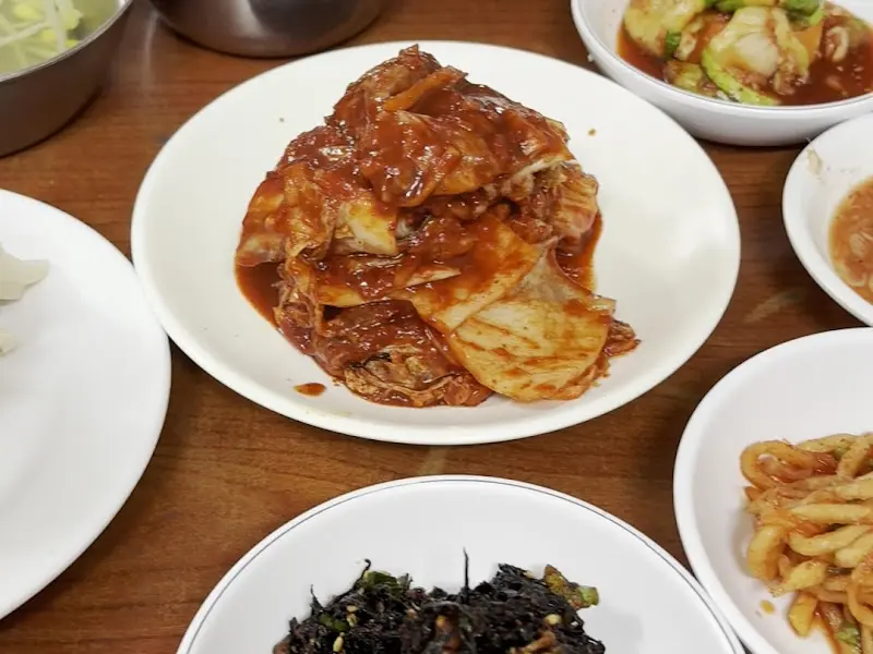 보쌈김치와 밑반찬