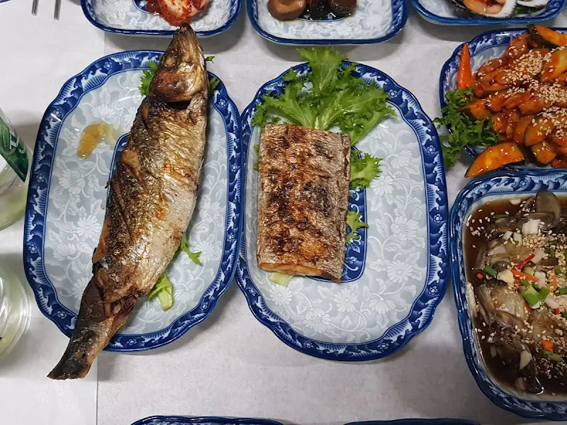 다양한 종류의 생선구이