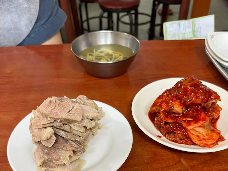 보쌈백반 한 상차림