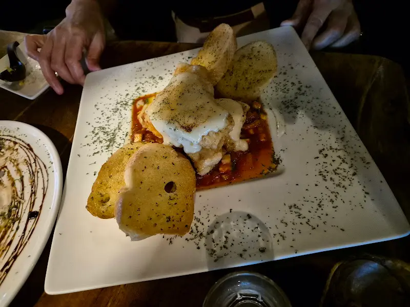 플레이팅이 예쁜 닷지의 안주