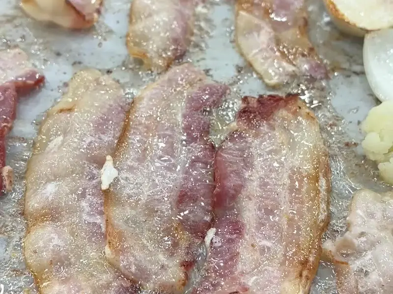 지글지글 구워지는 베이컨