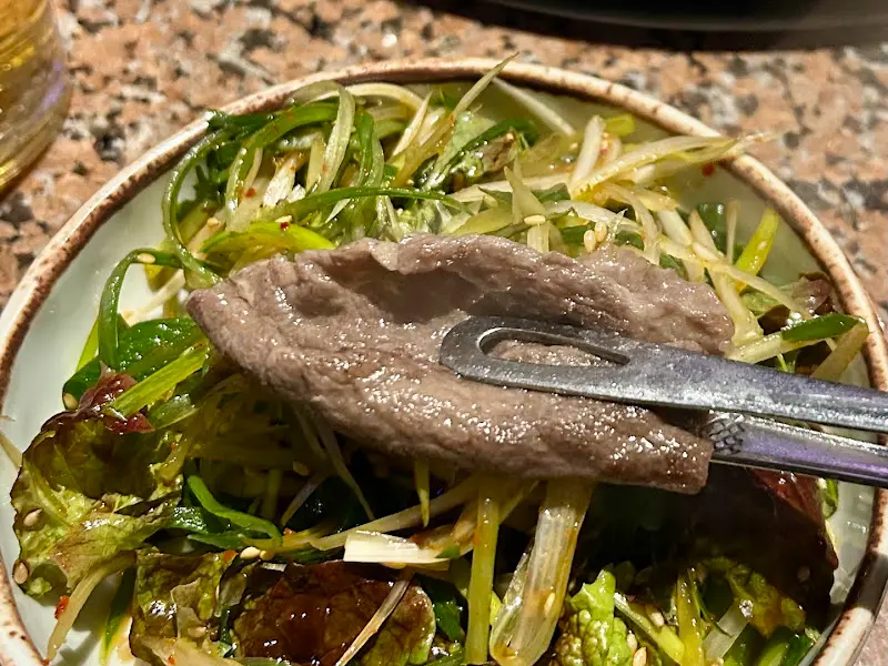 싱싱한 야채와 함께 즐기는 로스구이