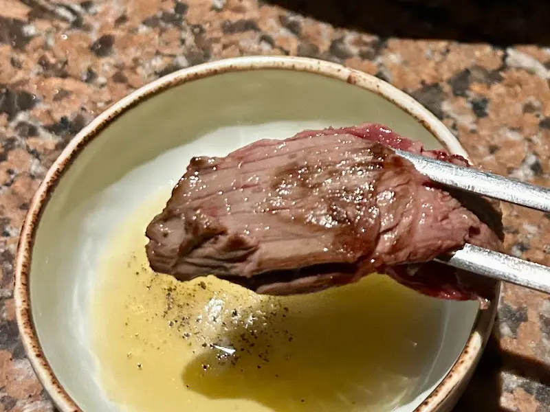 양념장에 찍어먹는 한우