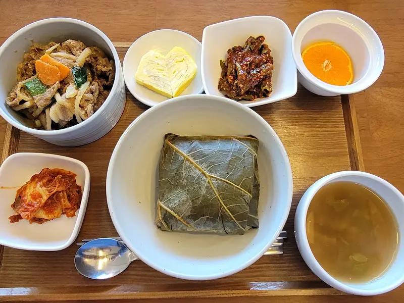 연잎밥 정식 한상 차림