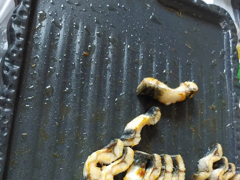 철판 위 장어구이