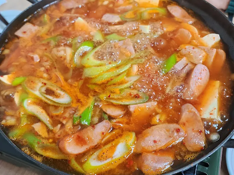 다연밥상의 인기 메뉴, 부대찌개