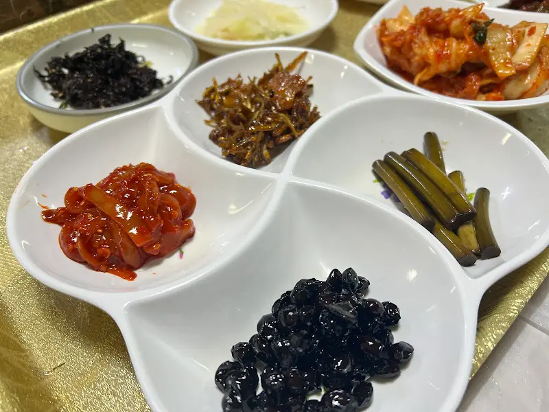 다양한 밑반찬 클로즈업