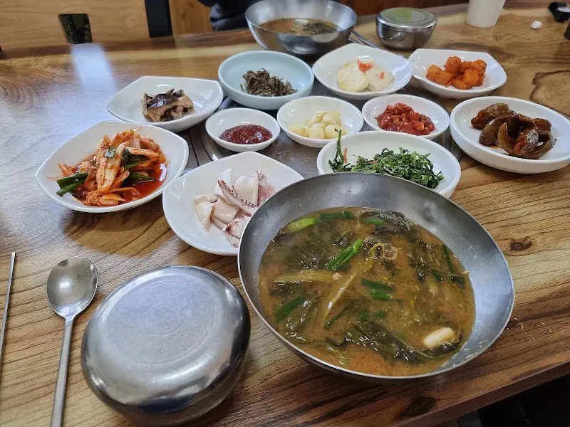 아욱국 백반 한 상 차림