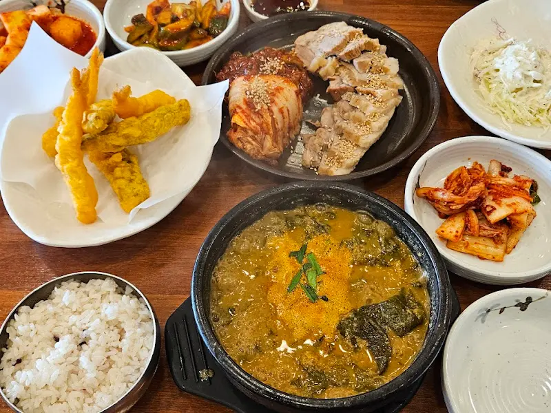 추어탕 정식 구성