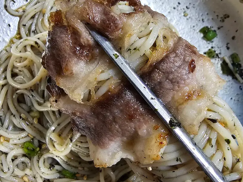 들기름 막국수와 차돌박이의 환상적인 조합