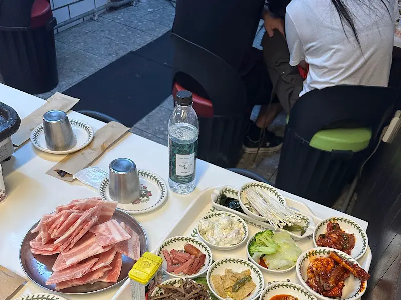 테이블 전체 샷