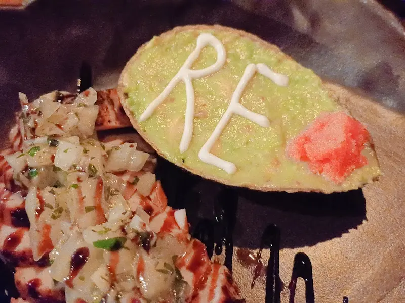 비법 숙성 딱새우장 덮밥의 환상적인 비주얼