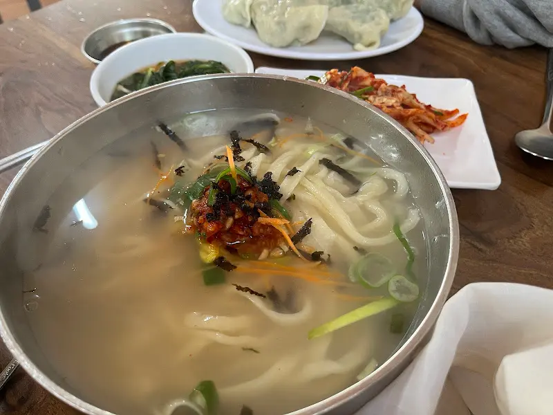 만두칼국수 클로즈업 사진