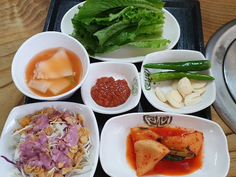 쌈 채소와 양념