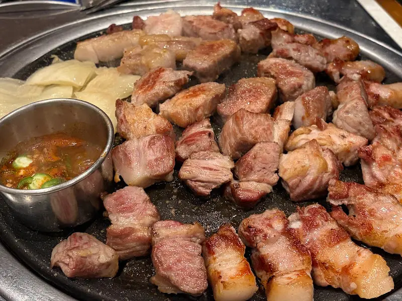 잘 익은 흑돼지