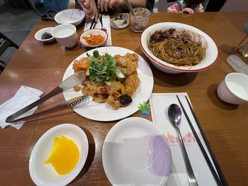 볶먹 탕수육과 짜장면