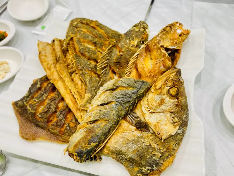 다양한 종류의 생선구이