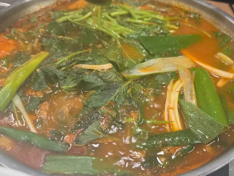 보글보글 끓는 매운탕