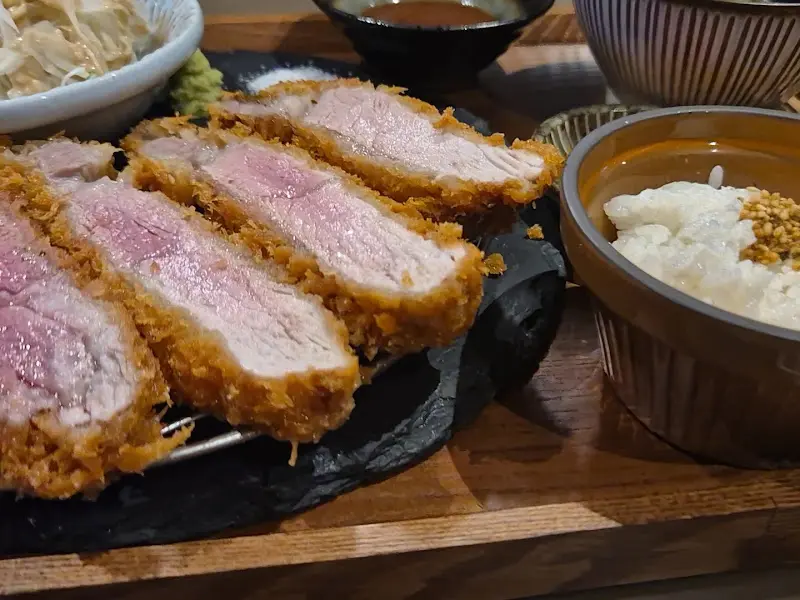 윤돈 상로스카츠 정식