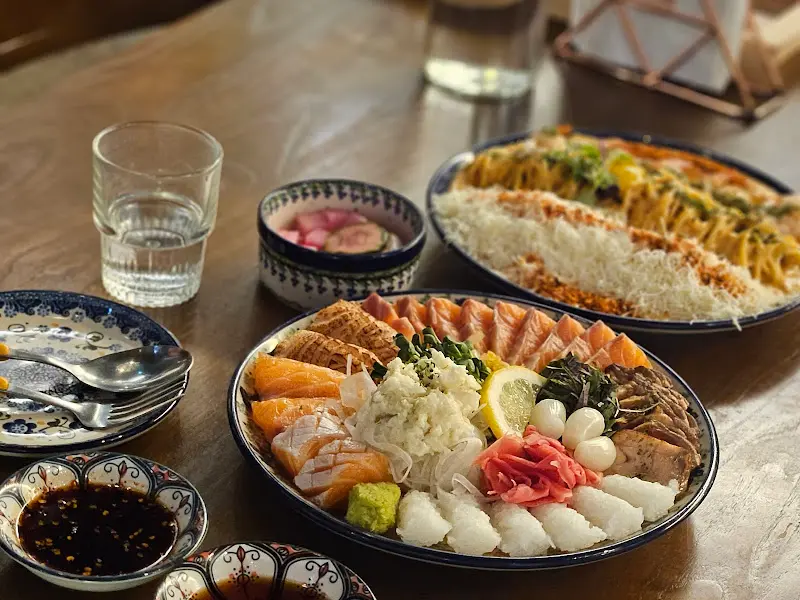 연어 모둠 한 상 차림