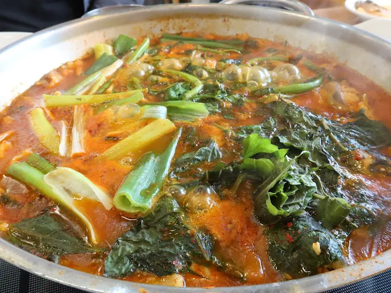 다시 봐도 군침이 도는 매운탕