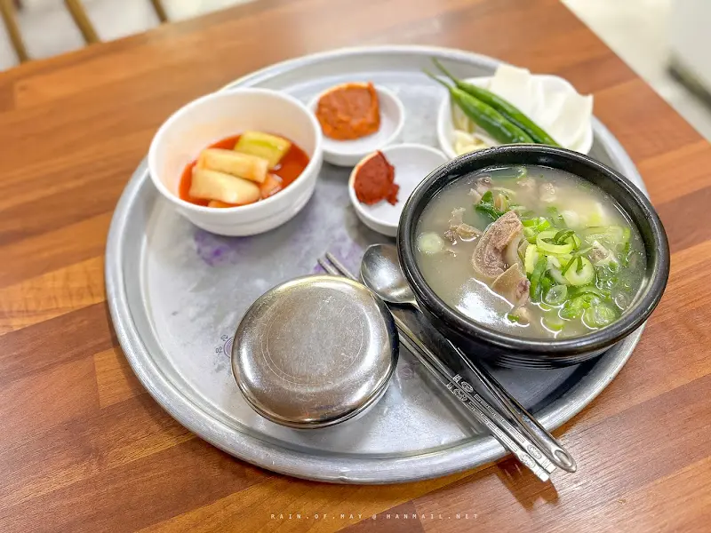 평남식당 곰탕 한상차림