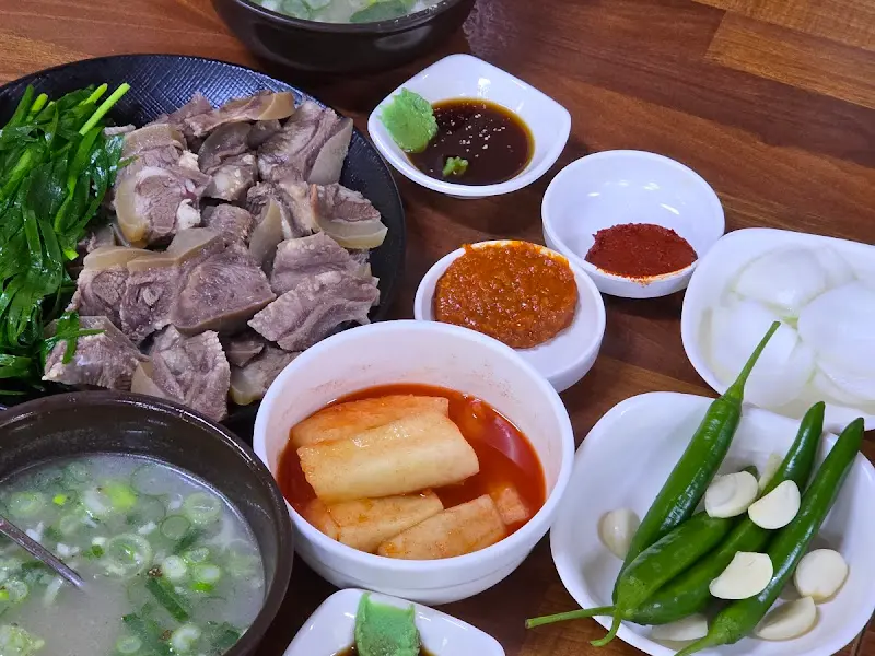 평남식당 수육