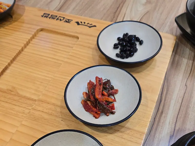 정갈한 밑반찬의 향연