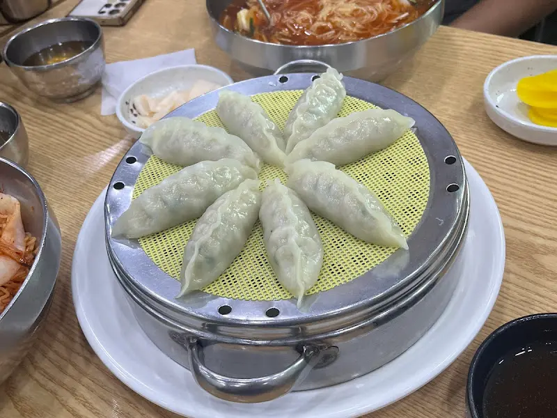 만두 한 접시