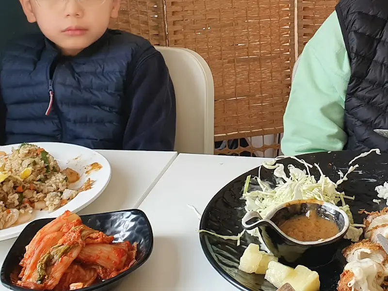 돈까스와 볶음밥