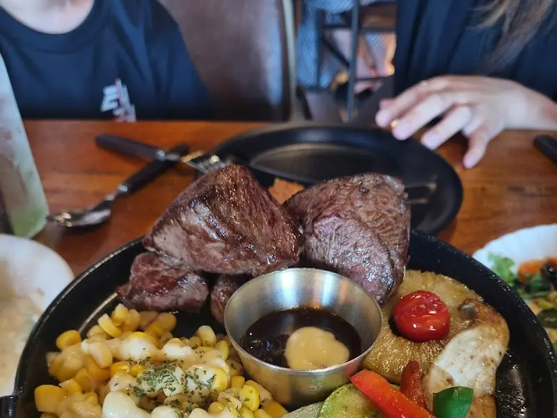 스테이크와 곁들임