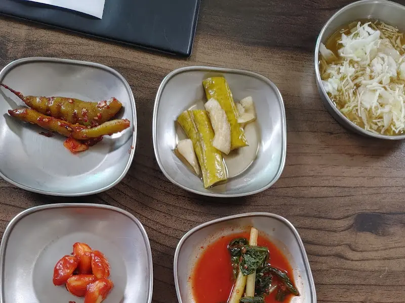 정갈한 밑반찬들