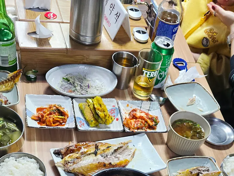 고등어구이와 갈치조림