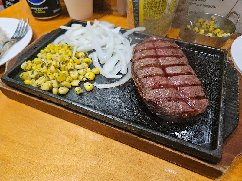 스테이크와 양파