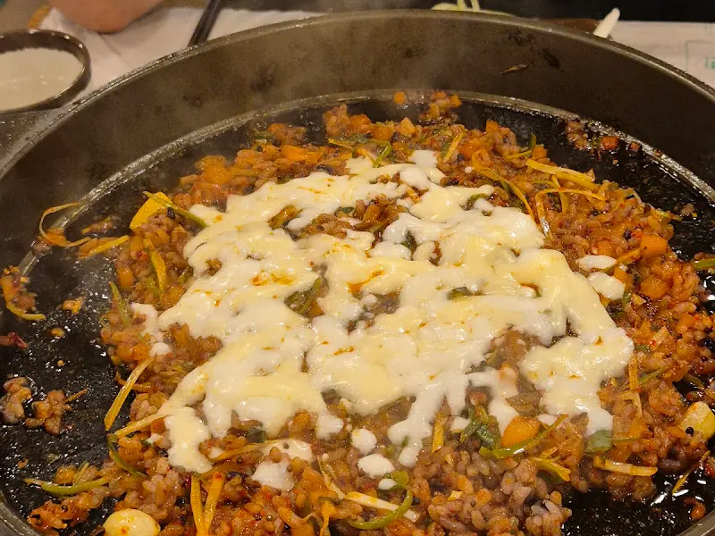 마무리로 완벽한 깍두기 볶음밥