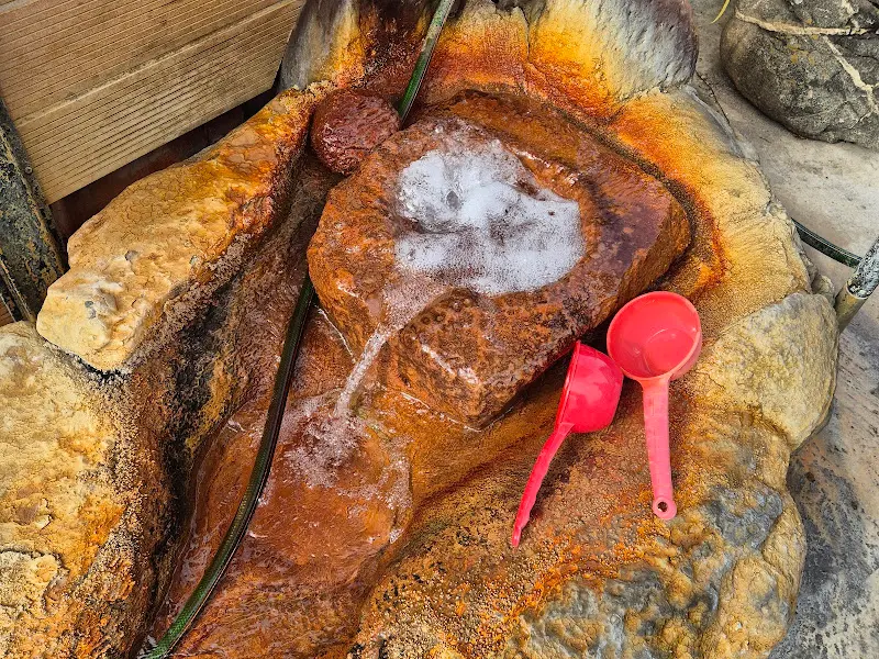 청송 약수터의 신비로운 풍경