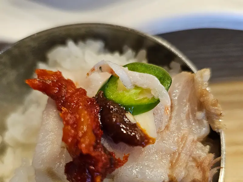 밥 위에 올려진 코다리찜