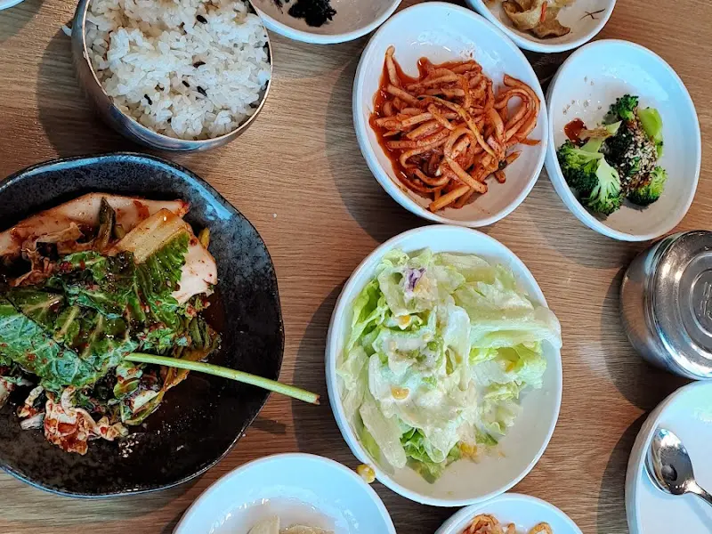 다양한 밑반찬 클로즈업