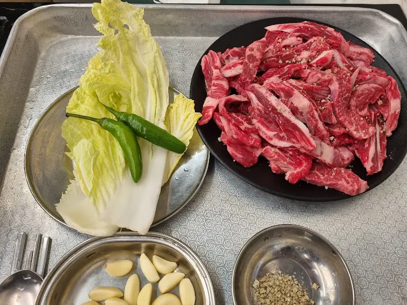 고기와 곁들여 먹는 채소