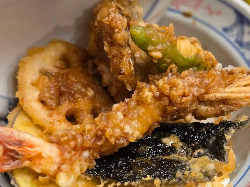 스페셜 텐동의 화려한 비주얼