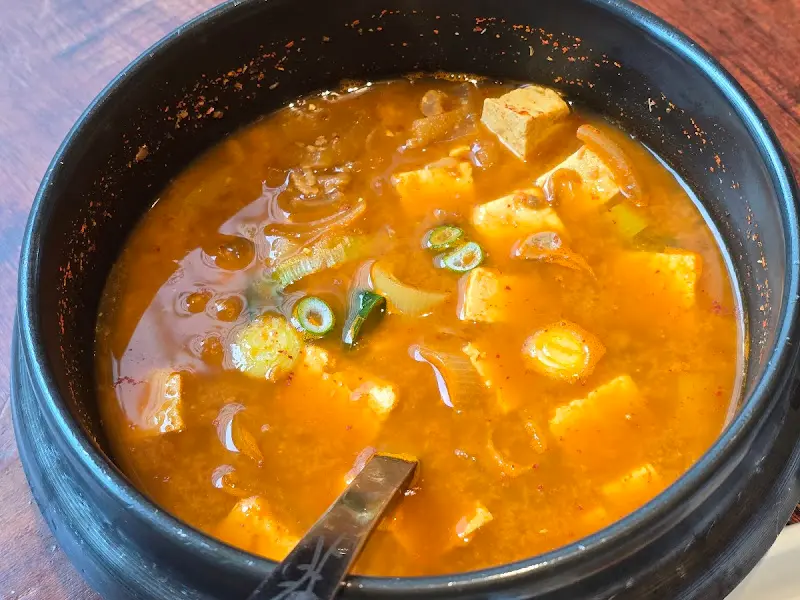 깔끔한 매장 내부