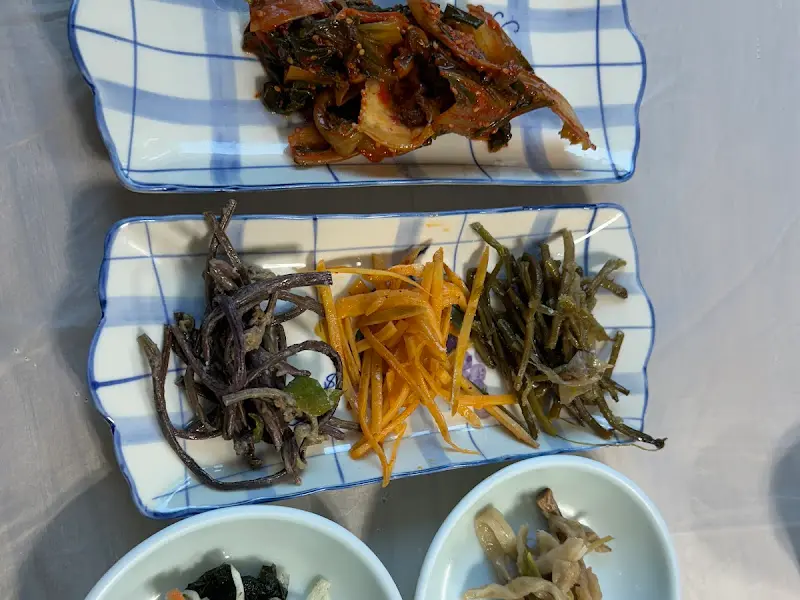 정갈한 밑반찬 클로즈업