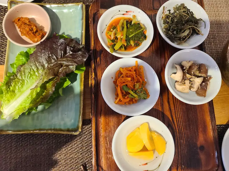 다채로운 채소 반찬