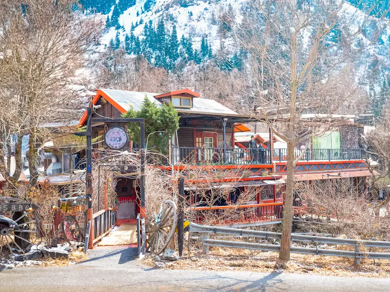 산속비버스 외관