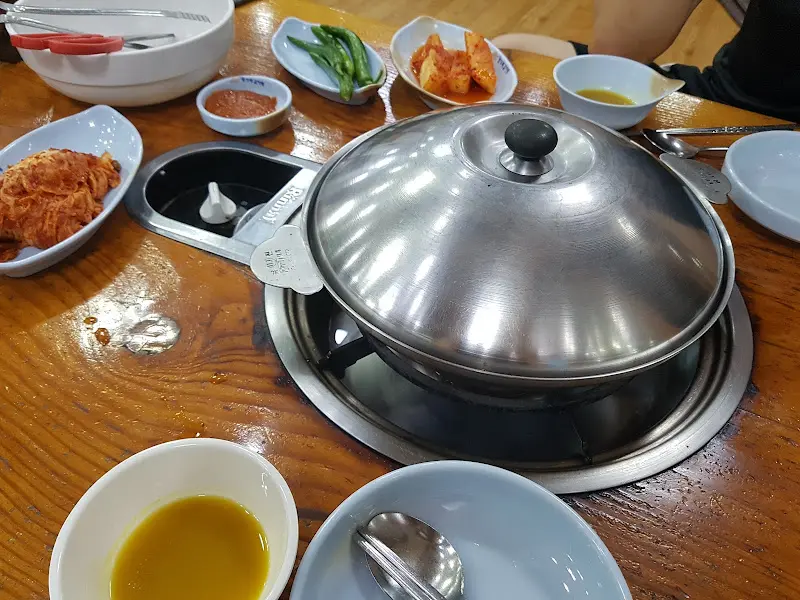 감자탕 끓는 모습